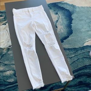 White ripped skinny jeans from American eagle